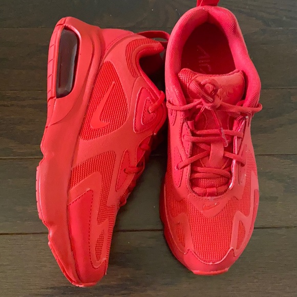 all red air max 200